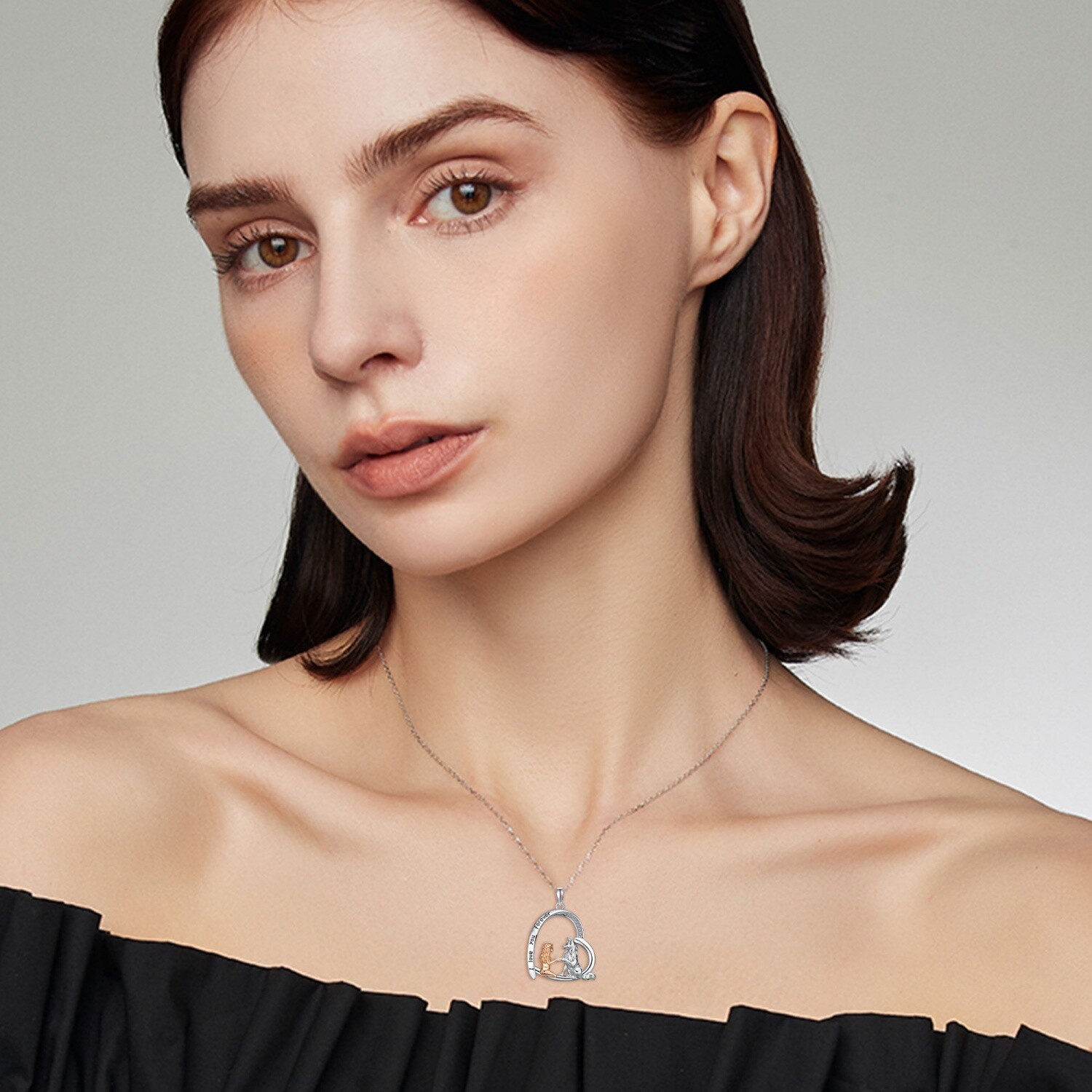 925 Sterling Silver Wolf Necklace with Synthetic Zirconia